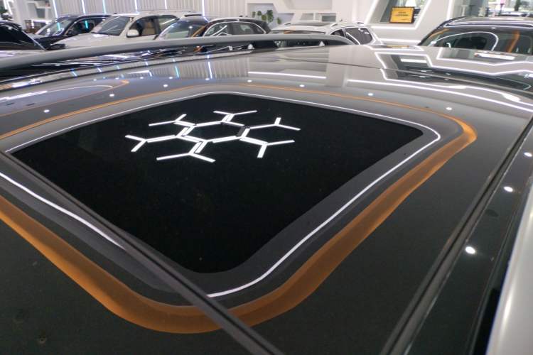 Used Mercedes-Benz GLE 2024 Refreshed GLE 350 4MATIC Stylish Edition Roof