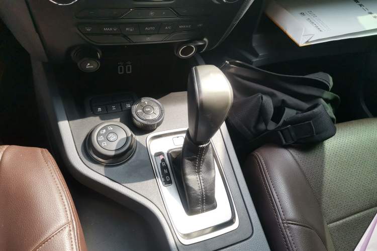 Used Ford Everest 2017 2.0T Gasoline Automatic 4x4 Luxury Edition 7 Seats
