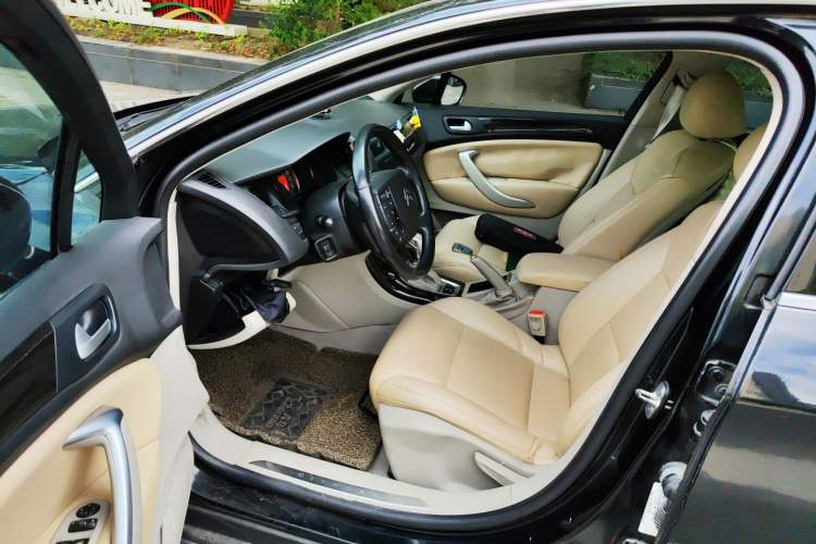 Used Citroen C5 2014 2.0L Automatic Zunyue Model