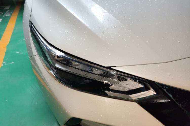 Used Nissan Sylphy 2020 1.6L XL CVT Enjoyment Edition Right Front Headlight