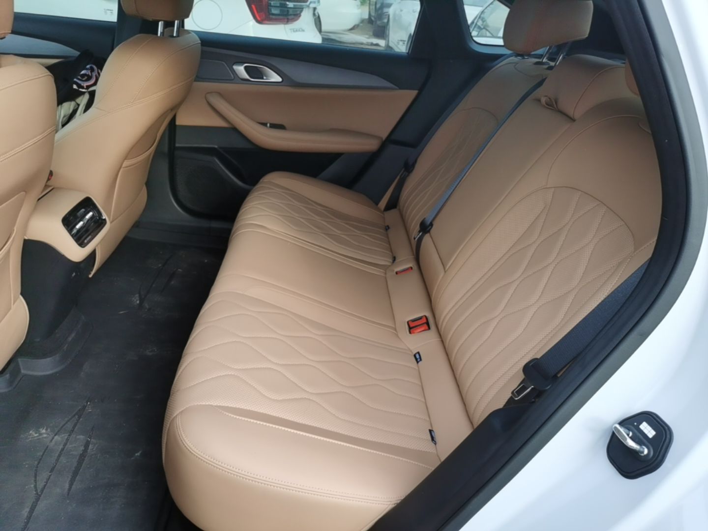 Geely Galaxy A7 2025 Model EM-i 70km Launch Edition — снимка 20