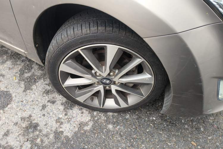 Used Hyundai Elantra (5th Generation / Langdong) 2015 1.6L Automatic Luxury Model