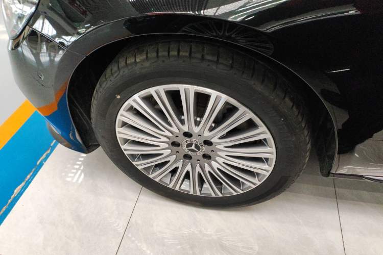 Used Mercedes-Benz E-Class 2021 E 300 L Stylish Model