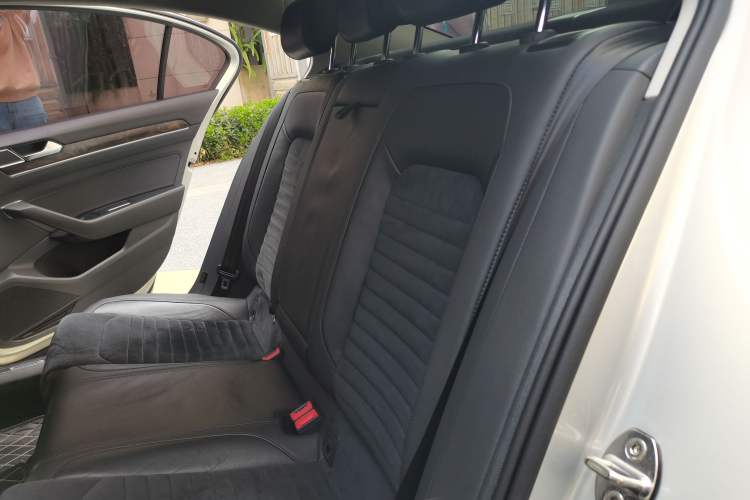 Used Volkswagen Magotan 2017 330TSI DSG Luxury Model