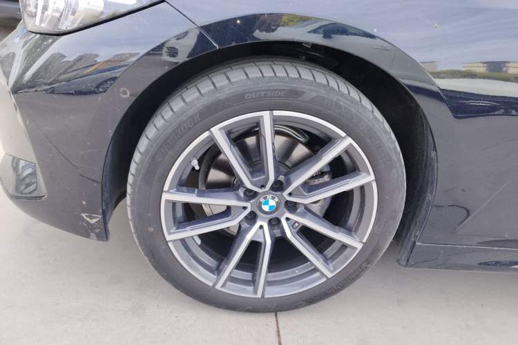 Used BMW 3 Series 2025 325Li M Sport Package Left Front Wheel Hub