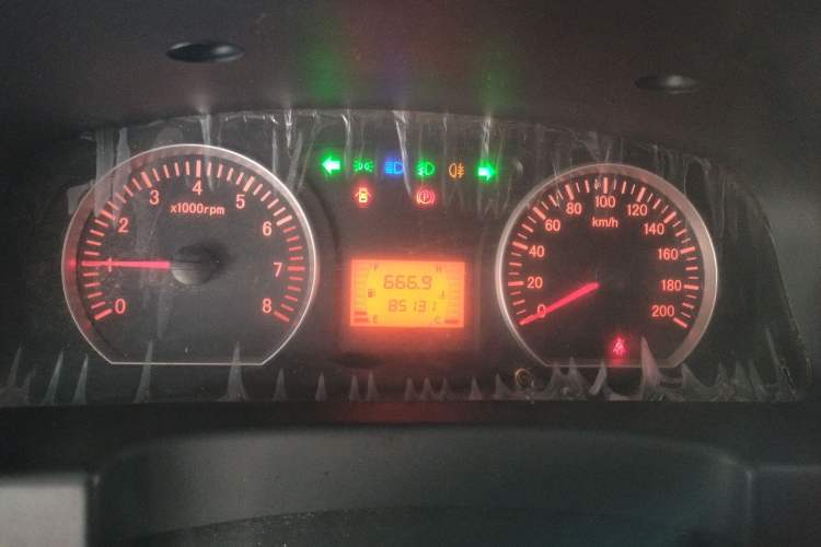 Used FORTHING Lingzhi 2015 M3 1.6L 7-Seater Luxury Model