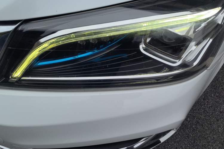 Used Geely Auto Emgrand 2019 Leading Edition 1.5L CVT Upward Asian Games Edition China VI
