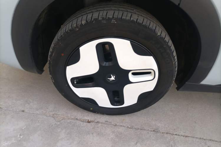 Used ARCFOX Kaola S 2024 AIR Right Rear Wheel Hub