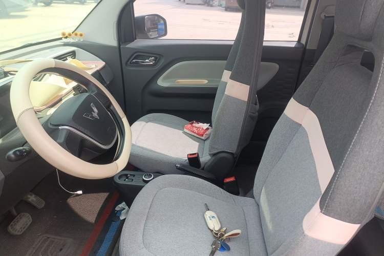 Used Wuling Hongguang MINIEV 2022 Macaron Premium Model – Lithium Iron Phosphate Left Front Seat