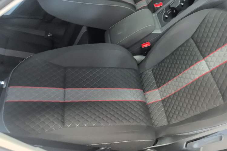 Used Volkswagen Lamando 2019 230TSI DSG Fashion Edition China VI