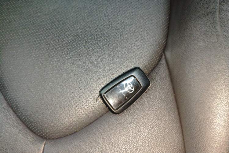 Used Toyota Camry 2021 2.5G Luxury Edition Vehicle Key