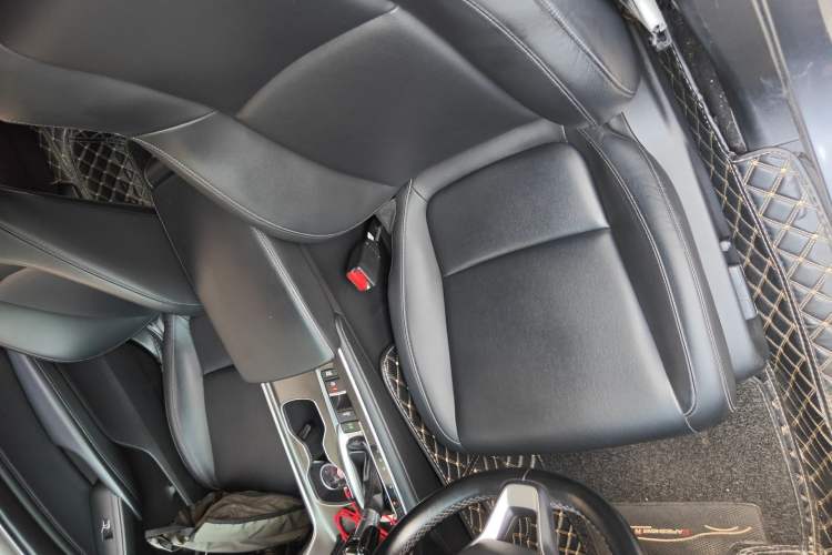 Used Honda Accord 2018 260TURBO Luxury Edition China VI Left Front Seat