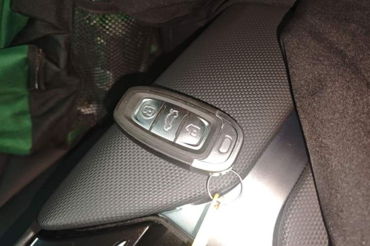 Used Hongqi E-QM5 2022 431 km Charge & Enjoy Edition Interior 1