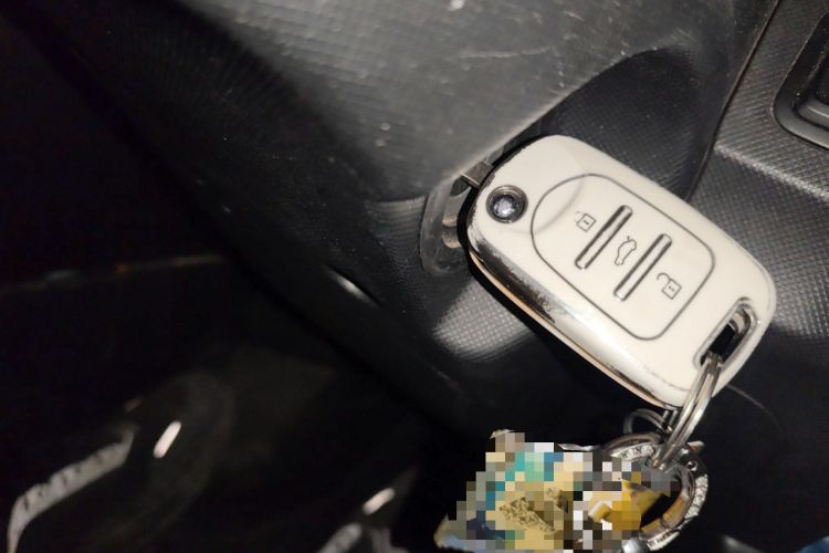 Used Wuling Hongguang MINIEV 2021 Macaron Fashion Model Lithium Iron Phosphate Vehicle Key