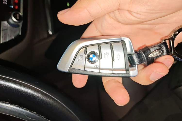 Used BMW 5 Series 2021 Updated 530Li Luxury Package Premium Edition Vehicle Key