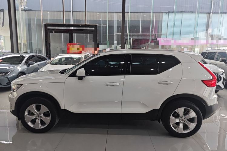 Used Volvo XC40 2022 T4 Four-Wheel Drive Smart & Stylish Edition
