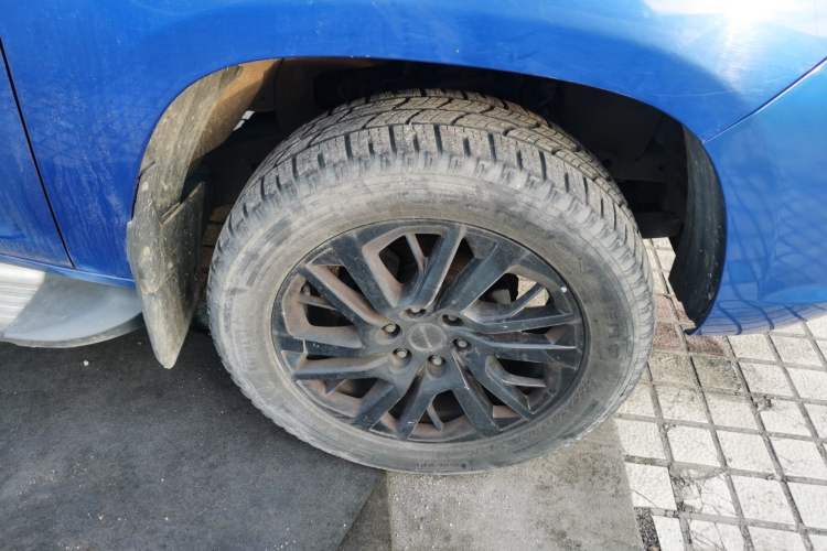 Used SAIC MAXUS T70 2020 2.0T Diesel Manual Two-Wheel Drive Australian Version with Long Bed and High Ground Clearance