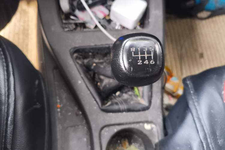 Used Wuling Rongguang V 2019 1.5L Standard Version China VI LAR Gear Lever
