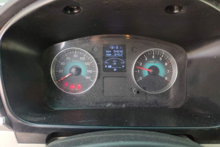 Used Jinbei New Hiace S 2023 1.5L Wealth Edition Van 2/5-Seater Air-Conditioned Model SWC15M Instrument Cluster