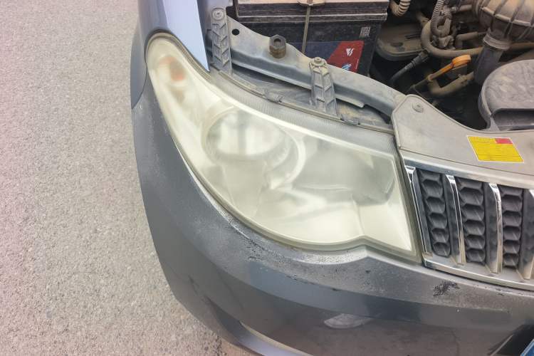 Used Wuling Hongguang 2014 1.2L Standard Model China IV Right Front Headlight