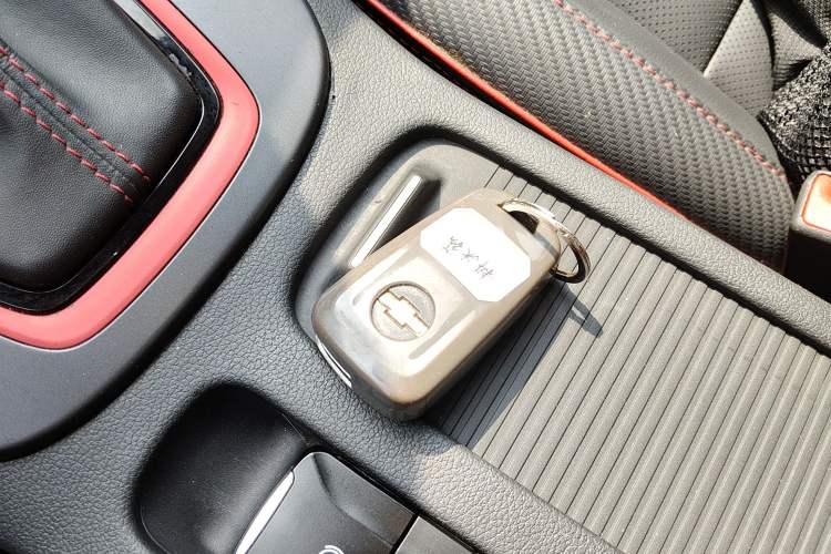 Used Hyundai ENCINO 2018 1.6T Dual-Clutch ZhiPao Edition China V Standard Vehicle Key