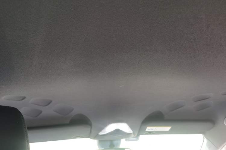 Used Toyota IZOA 2018 2.0L Yichi Edition China V Standard Headliner