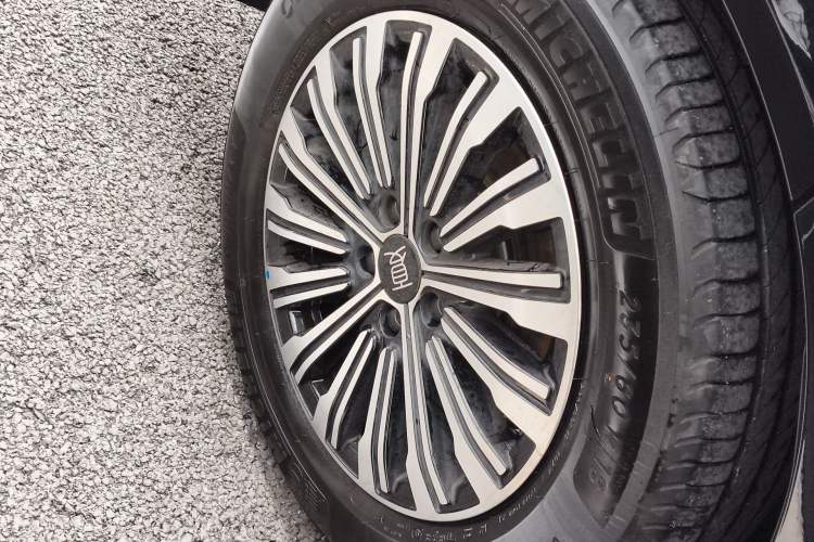 Used BYD Xia 2025 DM-i 1.5T 180km Excellence Model Exterior 5