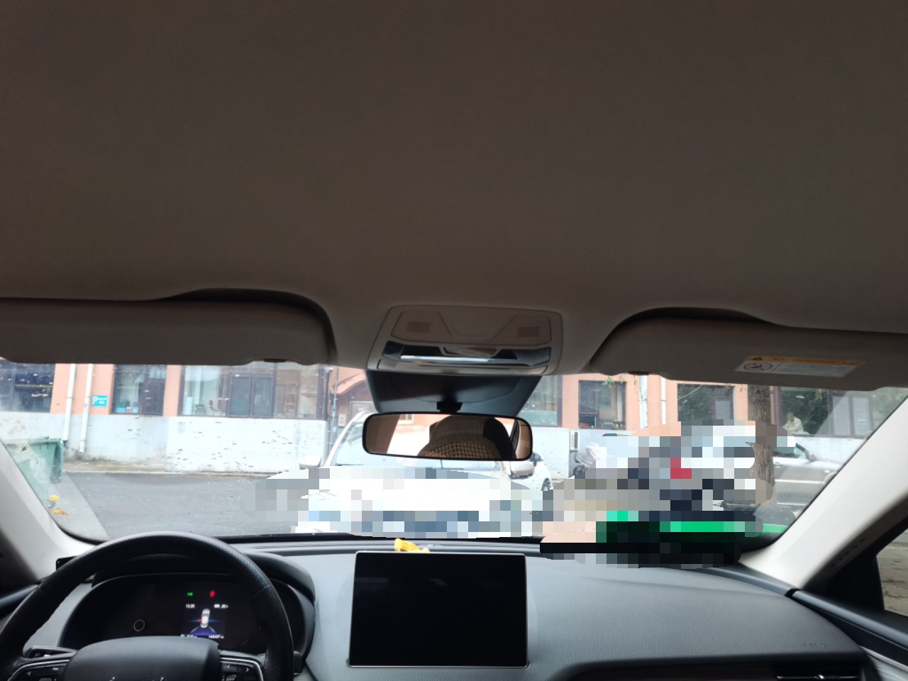 Hongqi E-QM5 2024 610 km PLUS — снимка 18