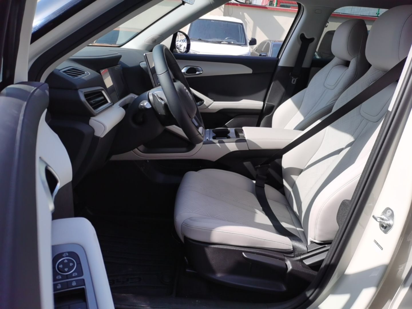BYD Yuan UP 2025 Intelligent Driving Version 401 KM Dynamic Edition — снимка 17