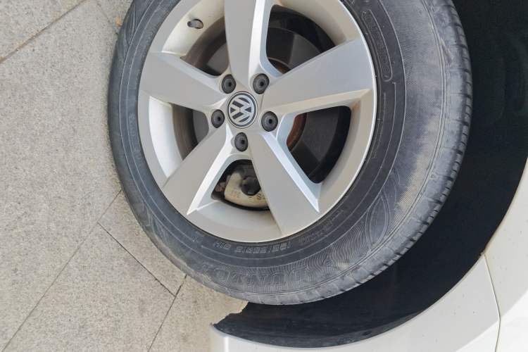 Used Volkswagen Lavida 2019 Lavida Start 1.5L Automatic Trendy Version China VI Standard Right Front Wheel Hub