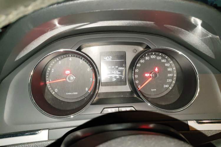 Used Volkswagen Bora 2014 1.6L Manual Fashion Edition
