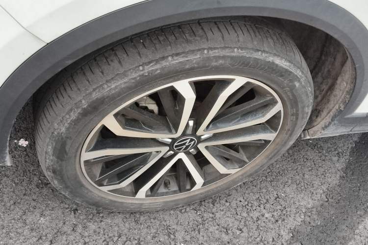 Used Volkswagen T-ROC 2021 280TSI DSG Two-Wheel Drive Comfort Connect Edition Left Front Wheel Hub