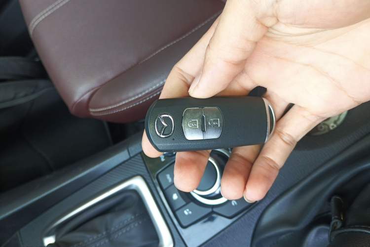 Used Mazda 3 Axela 2017 Hatchback 1.5L Automatic Comfort Model Emission Standard China V