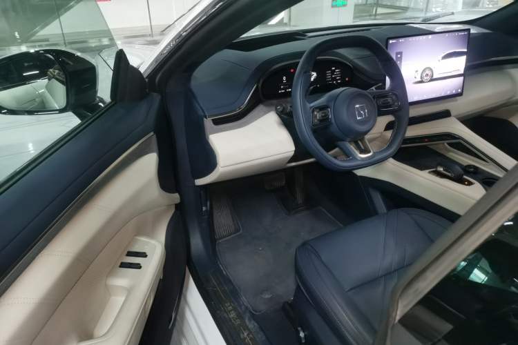 Used Zeekr 001 2025 YOU Edition 100 kWh All-Wheel Drive Driver Seat