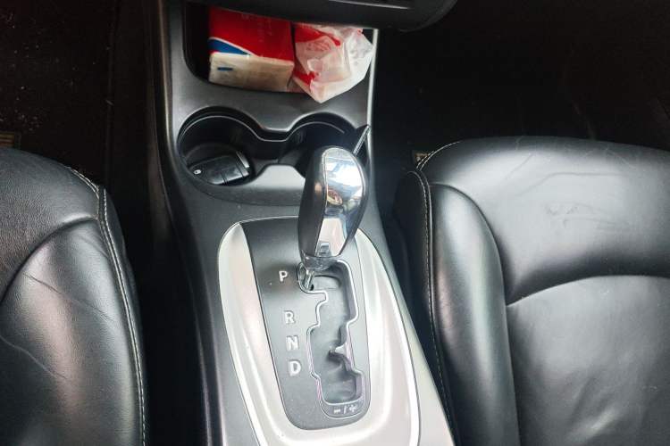 Used Dodge Journey 2014 2.4L Two-Wheel Drive Touring Edition Gear Lever