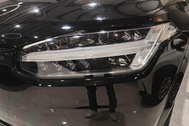 Used Volvo XC90 2022 B6 Zhiyi Luxury Edition 7-Seater
