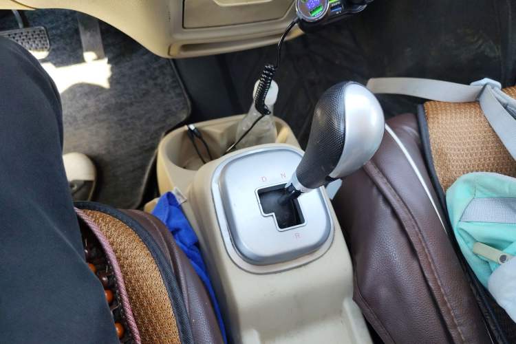 Used CHANGAN KAICHENG Ruixing EM80 2022 Flat Roof with Liftgate 2 Seats 60kW 41.86kWh Gear Lever