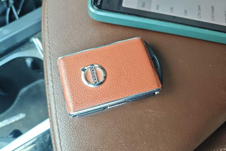 Used Volvo XC60 2023 B5 4x4 Smart Luxury Edition
