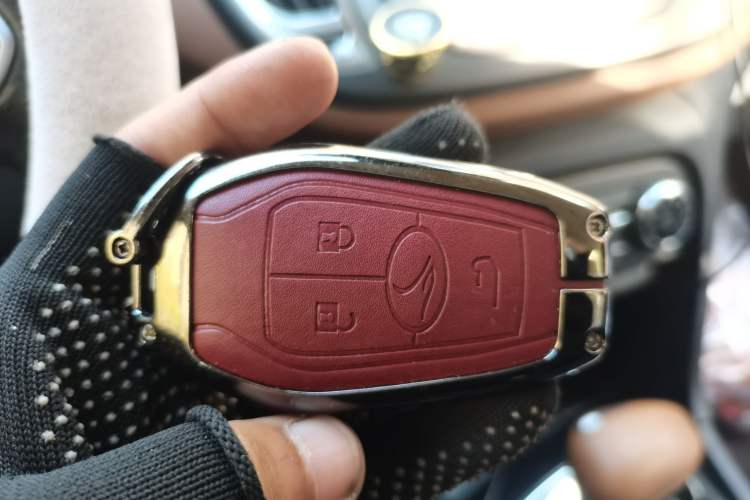 Used Soueast DX7 2017 1.5T Automatic Luxury Model Vehicle Key