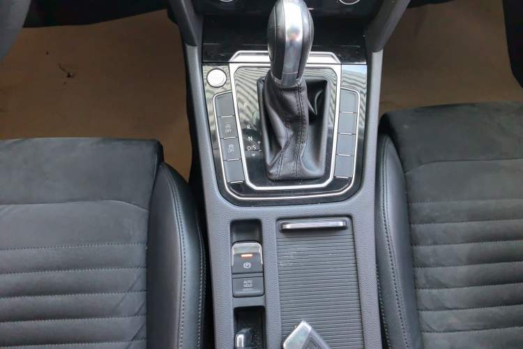 Used Volkswagen Magotan 2017 330TSI DSG Luxury Model