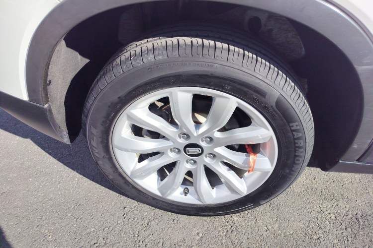 Used Bestune T33 2019 1.6L Automatic Luxury Version China V Emission Standard Right Rear Wheel Hub