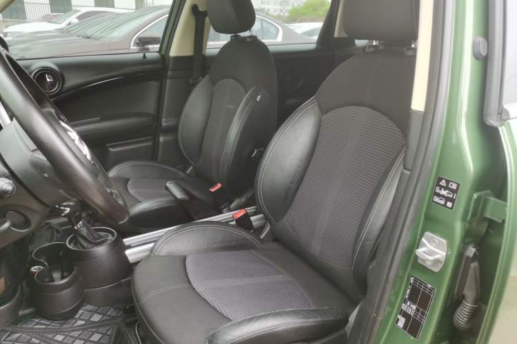 Used MINI Countryman 2016 1.6T COOPER ALL4 Fun Equipment Enthusiast Left Front Seat