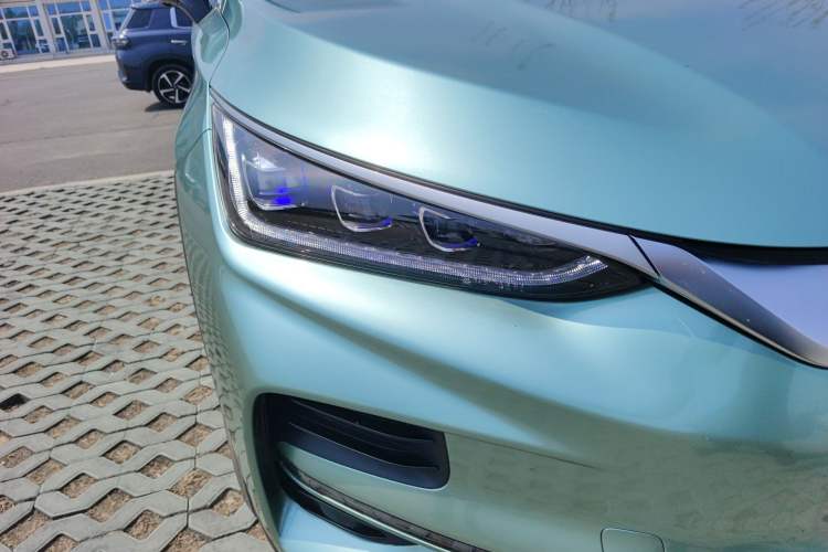 Used BYD Tang New Energy 2022 EV 730KM Luxury Model Right Front Headlight