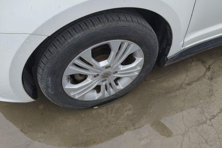 Used Suzuki Swift 2013 1.5L Automatic Standard Edition
