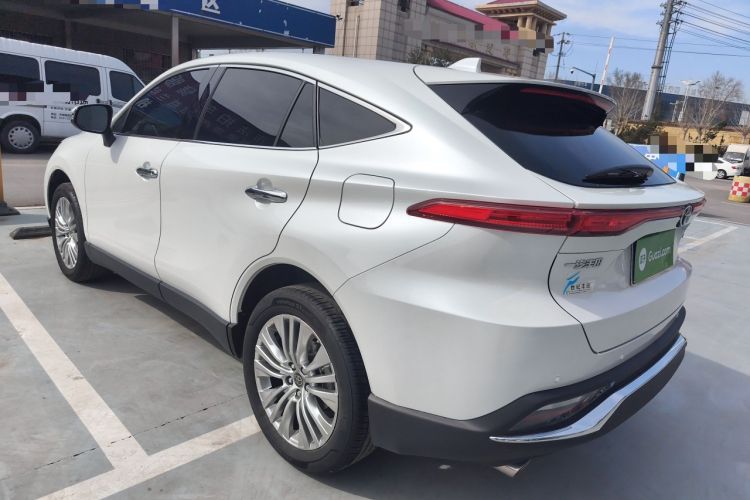 Used Toyota Harrier 2022 2.0L CVT Two-Wheel Drive Deluxe Edition
