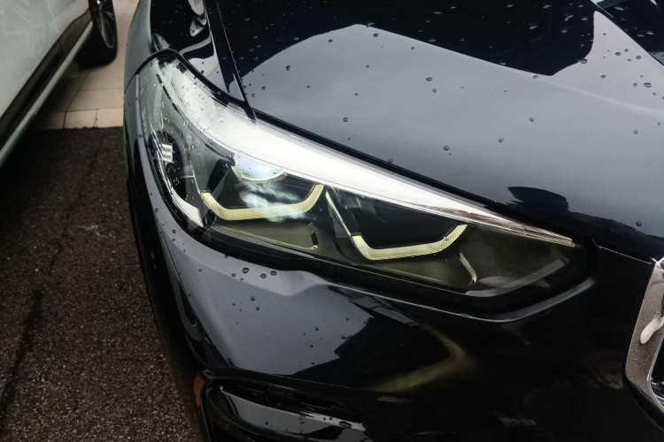 Used BMW X5 2021 Restyled xDrive30i M Sport Package Right Front Headlight