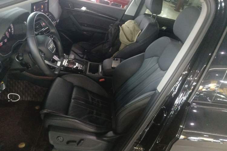 Used Audi Q5L 2022 40T Luxury Dynamic Model Left Front Seat