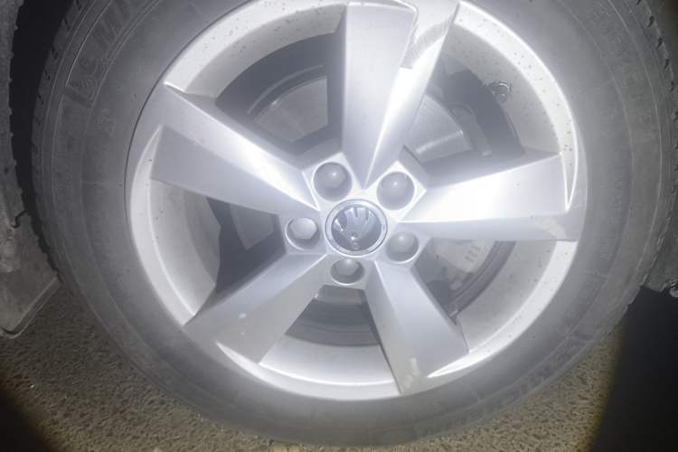 Used Skoda Rapid Spaceback 2016 Revised 1.6L Automatic Chuanxing Version