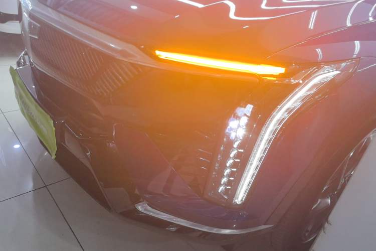 Used Cadillac OPTIQ 2024 Standard Range Version