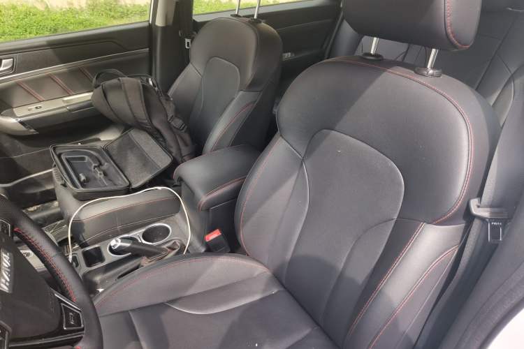 Used Haval M6 2019 1.5T DCT Two-Wheel Drive Elite Version China V Standard